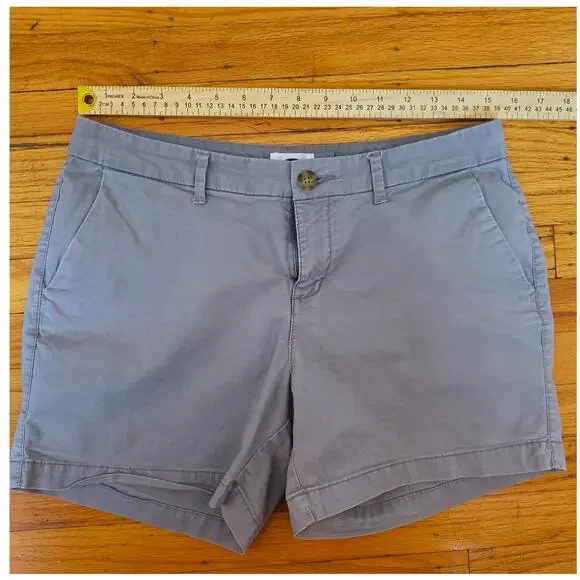 Old Navy Women's Gray Casual Chino Style "Everyday Shorts" Shorts Size 6 - Picture 6 of 11